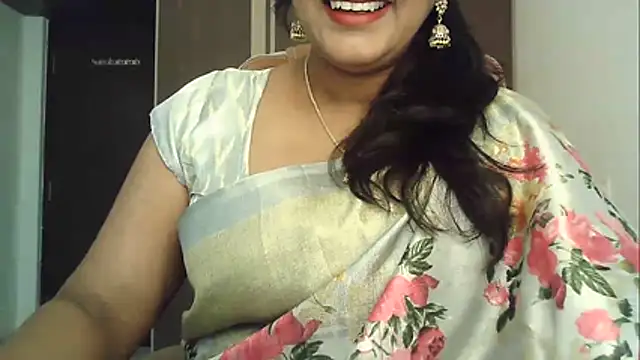Spandana Sweety online show from October 18, 2025, 6:04 am