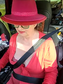 MucMilf59 online show from April 7, 2026, 7:32 am