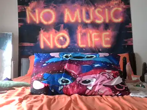 Snapshot of EnticingAaliyah chatting on February 12, 2025, 7:45 pm EnticingAaliyah online show from February 12, 2025, 7:45 pm