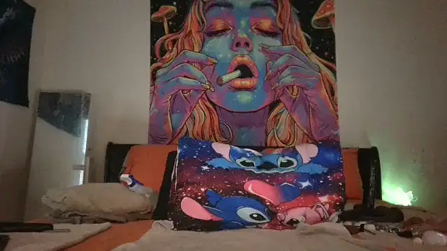 Snapshot of EnticingAaliyah chatting on October 10, 2025, 9:04 pm EnticingAaliyah online show from October 10, 2025, 9:04 pm