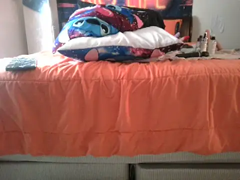 Snapshot of EnticingAaliyah chatting on February 4, 2025, 7:44 pm EnticingAaliyah online show from February 4, 2025, 7:44 pm