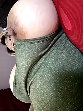 Honey Lucy1 online show from September 27, 2025, 10:38 pm