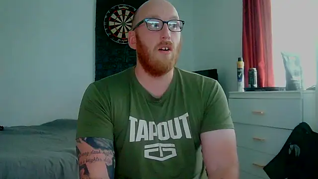 Snapshot of Tilerdadbod chatting on July 1, 2026, 7:14 pm Tilerdadbod online show from July 1, 2026, 7:14 pm