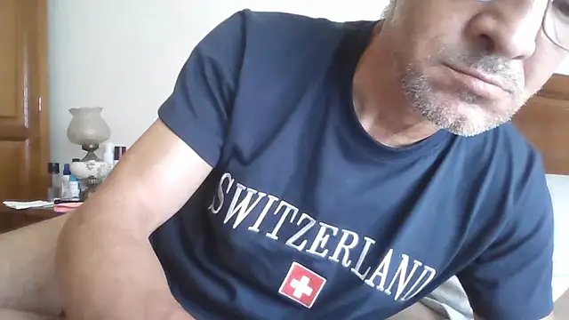 Snapshot of CarlosRocha73 chatting on June 26, 2026, 11:16 am CarlosRocha73 online show from June 26, 2026, 11:16 am