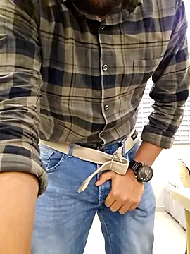 shakir12340 online show from September 8, 2025, 5:01 pm