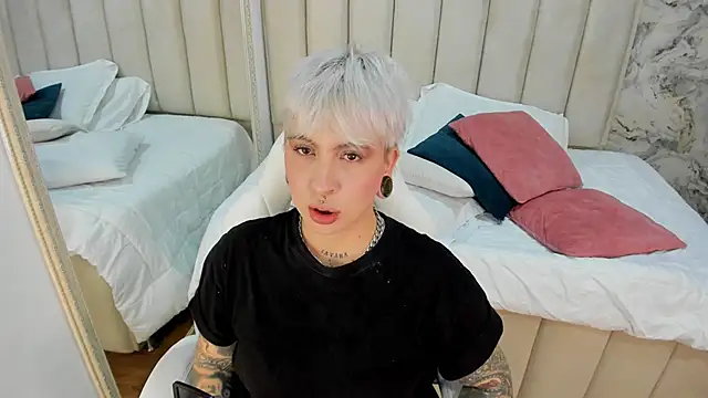 Snapshot of amy_ink chatting on September 15, 2025, 11:21 am amy ink online show from September 15, 2025, 11:21 am