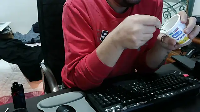 Snapshot of Italian_dark_desire chatting on December 5, 2025, 4:16 pm Italian dark desire online show from December 5, 2025, 4:16 pm