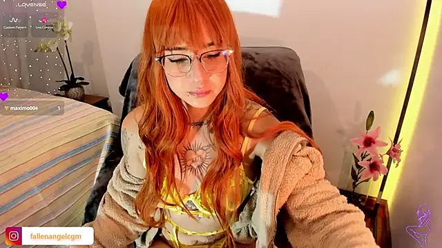 Fallengangel online show from December 21, 2025, 6:15 am