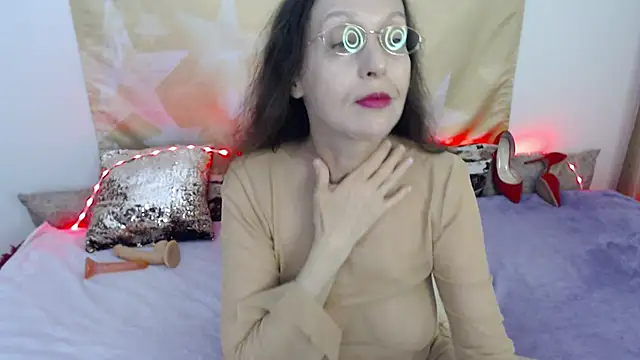 SylviaFoxy online show from May 15, 2026, 7:50 am