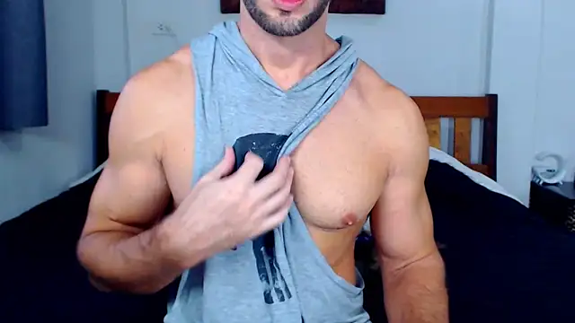 Snapshot of RONNIE_X chatting on November 17, 2025, 7:12 am RONNIE X online show from November 17, 2025, 7:12 am