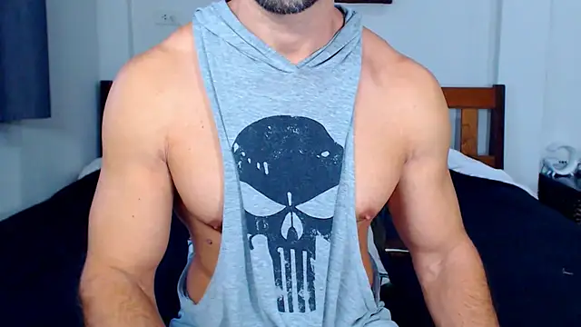 Snapshot of RONNIE_X chatting on November 12, 2025, 6:17 am RONNIE X online show from November 12, 2025, 6:17 am