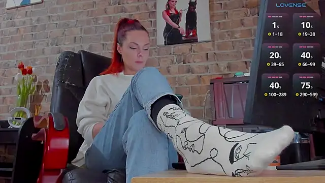 Snapshot of MrsVenus chatting on March 13, 2025, 10:36 am MrsVenus online show from March 13, 2025, 10:36 am