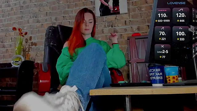 Snapshot of MrsVenus chatting on March 17, 2025, 6:18 am MrsVenus online show from March 17, 2025, 6:18 am