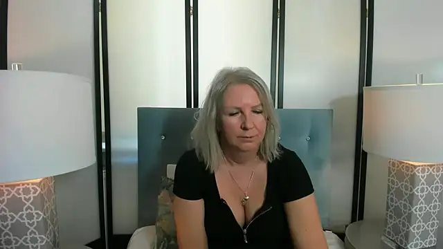 EricaTop online show from February 9, 2025, 9:26 am