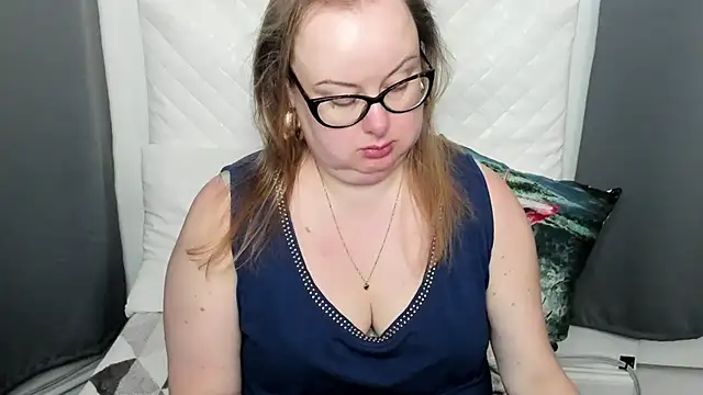 Snapshot of dirtyBonnie chatting on November 26, 2025, 4:56 am dirtyBonnie online show from November 26, 2025, 4:56 am