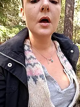 Snapshot of SwedishJennifer chatting on April 28, 2026, 12:53 pm SwedishJennifer online show from April 28, 2026, 12:53 pm