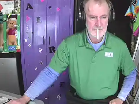 Sweet Sexy1963 online show from January 3, 2025, 5:06 am