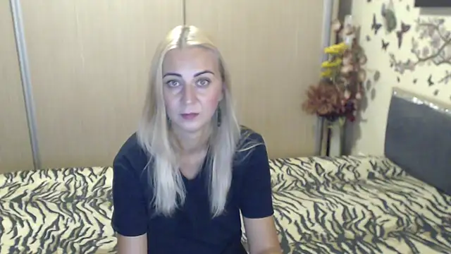 Snapshot of MirabelaSweet chatting on July 10, 2026, 12:05 pm MirabelaSweet online show from July 10, 2026, 12:05 pm
