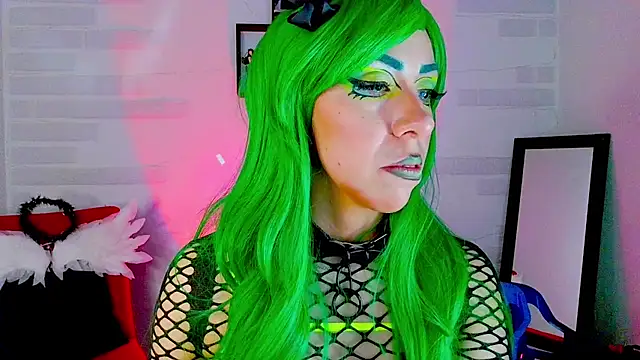 sky girl1 online show from October 31, 2025, 3:58 am