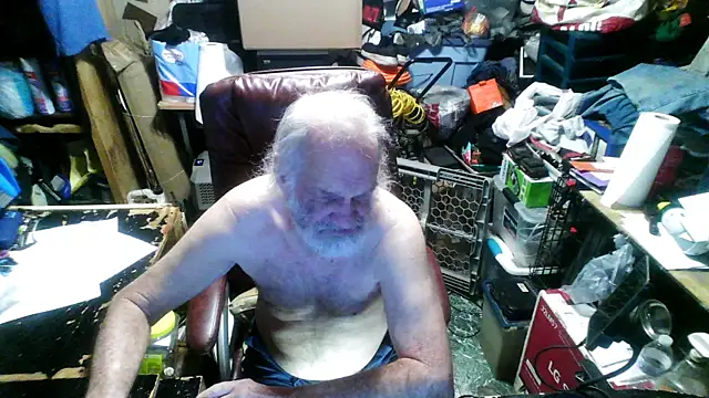 russtee online show from April 28, 2026, 4:55 pm