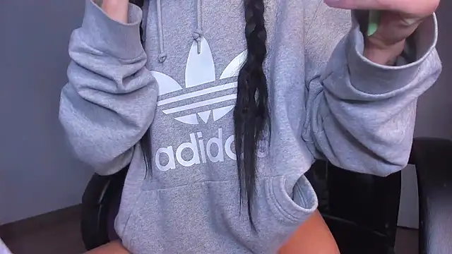 Snapshot of Lisegg_ chatting on December 3, 2025, 10:25 am Lisegg online show from December 3, 2025, 10:25 am