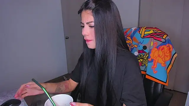 Snapshot of Lisegg_ chatting on September 12, 2025, 10:04 am Lisegg online show from September 12, 2025, 10:04 am