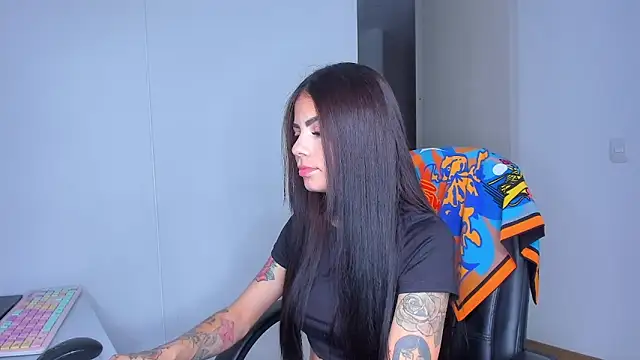 Lisegg  online show from April 15, 2026, 10:32 am