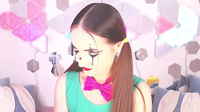 LexiKiss online show from October 7, 2025, 11:55 am