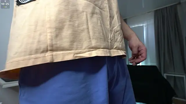 NickHOWLEN online show from October 3, 2025, 10:06 am