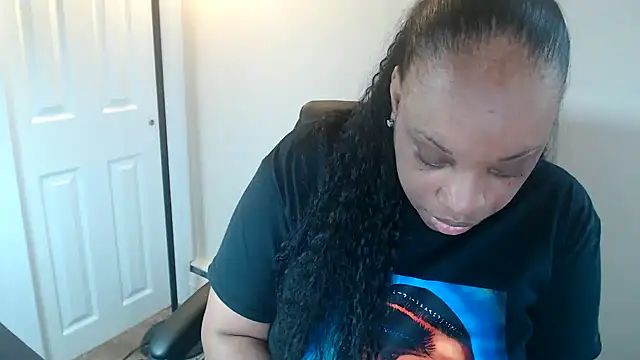 Snapshot of Sexymona1218 chatting on July 20, 2026, 10:50 am Sexymona1218 online show from July 20, 2026, 10:50 am