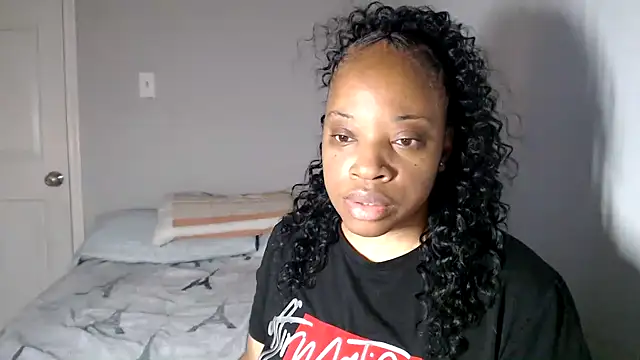 Sexymona1218 online show from November 15, 2025, 5:22 am