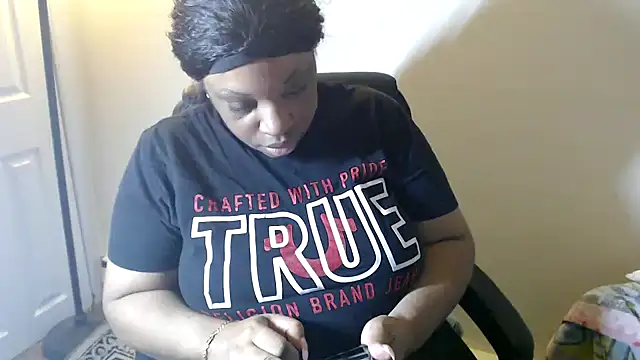 Sexymona1218 online show from April 2, 2026, 8:54 am