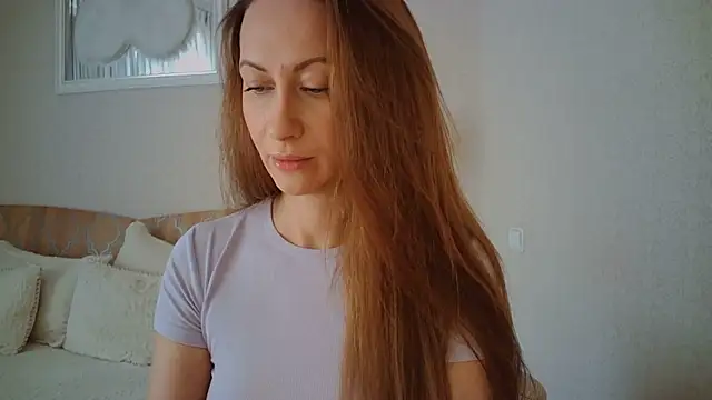 Luna Hoty online show from June 13, 2026, 11:08 am