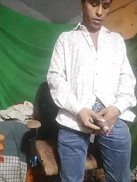 Snapshot of desiboy1101 chatting on November 28, 2025, 2:06 pm desiboy1101 online show from November 28, 2025, 2:06 pm