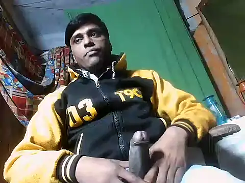 Snapshot of desiboy1101 chatting on February 12, 2025, 3:29 am desiboy1101 online show from February 12, 2025, 3:29 am