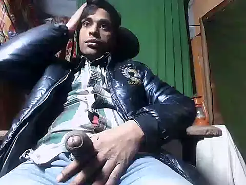 Snapshot of desiboy1101 chatting on January 15, 2025, 12:25 pm desiboy1101 online show from January 15, 2025, 12:25 pm