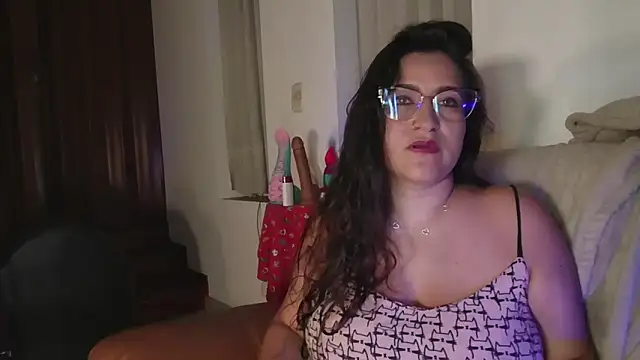 DeesseLuxure online show from November 10, 2025, 3:55 am