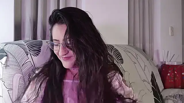 DeesseLuxure online show from January 15, 2026, 5:44 am