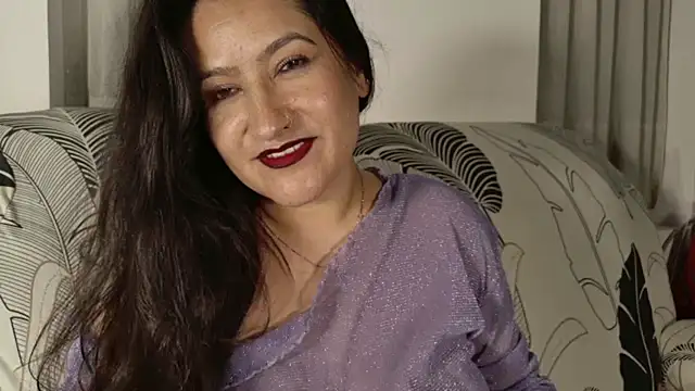 DeesseLuxure online show from February 4, 2026, 5:46 am