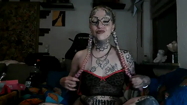 RoxxyInk online show from June 13, 2026, 1:03 am