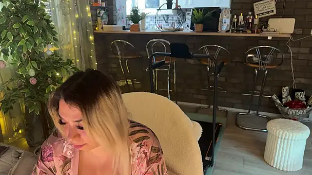 Monageil online show from March 4, 2026, 10:01 am