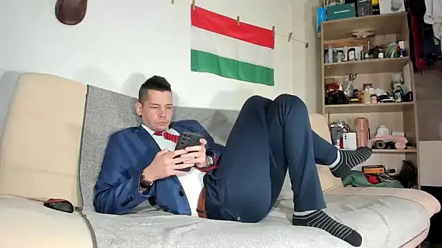 viraglaci18xh online show from January 19, 2026, 11:03 am