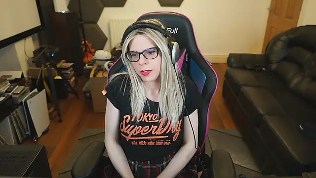 Snapshot of KelseyCobalt chatting on February 20, 2025, 9:31 pm KelseyCobalt online show from February 20, 2025, 9:31 pm