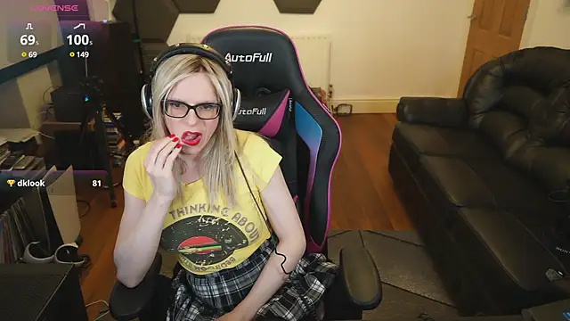 Snapshot of KelseyCobalt chatting on March 12, 2025, 11:44 pm KelseyCobalt online show from March 12, 2025, 11:44 pm