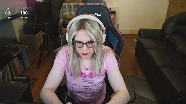 Snapshot of KelseyCobalt chatting on October 7, 2025, 8:43 pm KelseyCobalt online show from October 7, 2025, 8:43 pm