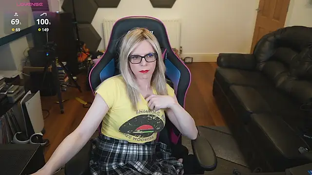 Snapshot of KelseyCobalt chatting on March 12, 2025, 8:41 pm KelseyCobalt online show from March 12, 2025, 8:41 pm