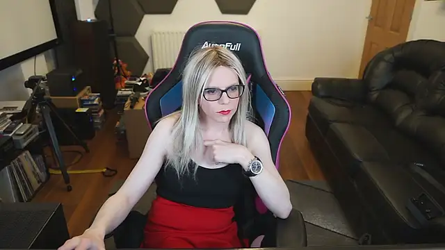 Snapshot of KelseyCobalt chatting on February 7, 2025, 11:24 pm KelseyCobalt online show from February 7, 2025, 11:24 pm