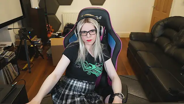 Snapshot of KelseyCobalt chatting on February 5, 2025, 10:22 pm KelseyCobalt online show from February 5, 2025, 10:22 pm