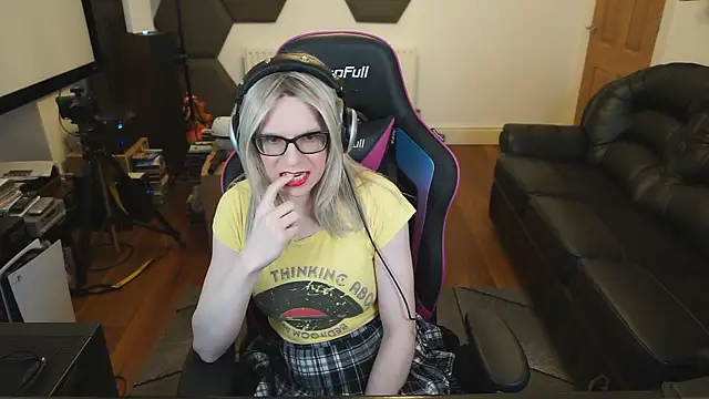 Snapshot of KelseyCobalt chatting on February 11, 2025, 9:25 pm KelseyCobalt online show from February 11, 2025, 9:25 pm