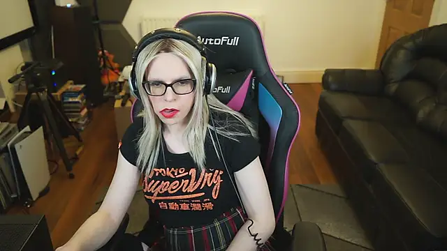 Snapshot of KelseyCobalt chatting on February 25, 2025, 9:37 pm KelseyCobalt online show from February 25, 2025, 9:37 pm